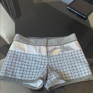 Tory Burch Embroidered Shorts 4